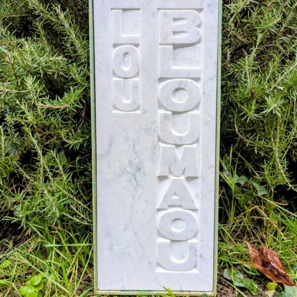 Plaque de maison en marbre de Carrare